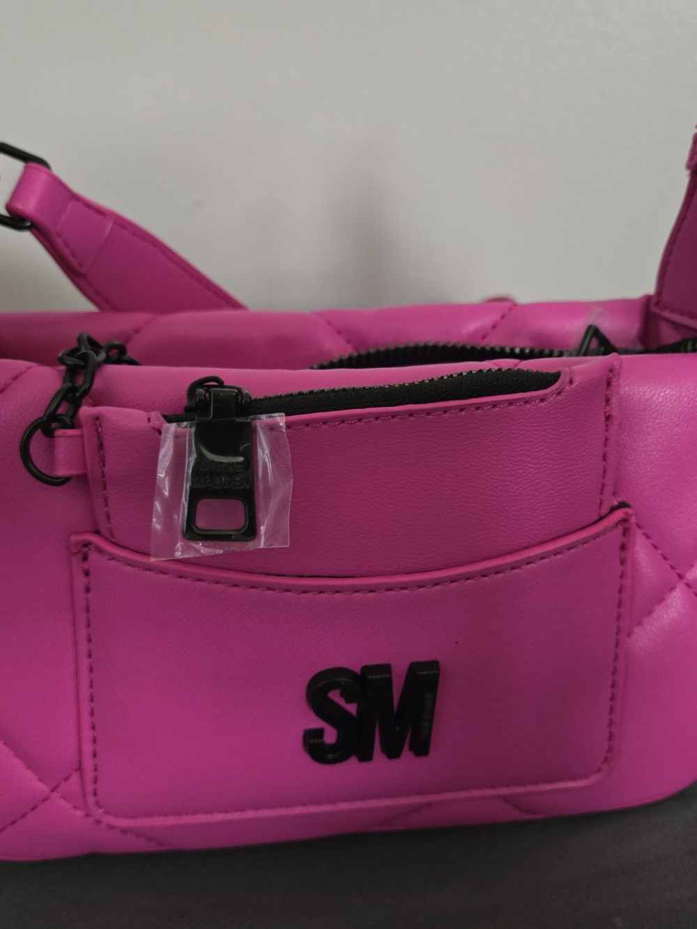Hyper Pink Quilted Crossbody Bag - Picture 2 of 6